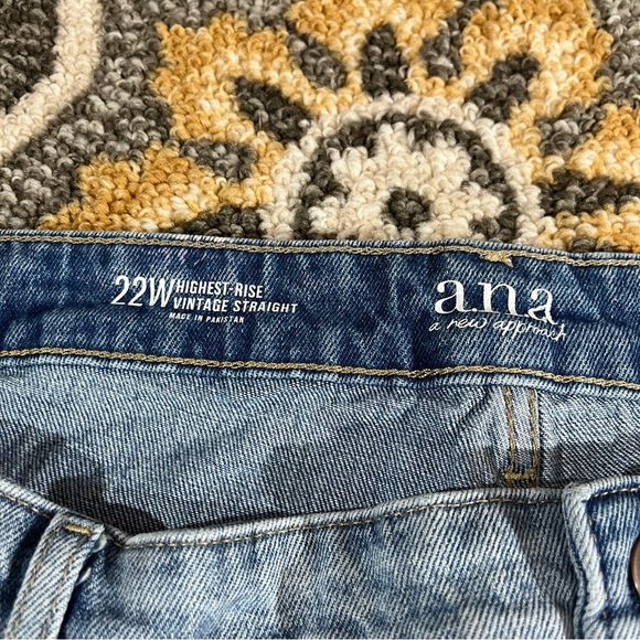 NWT Women’s a.n.a Highest Rise Vintage Straight Jeans 22W Plus Size - Picture 4 of 10